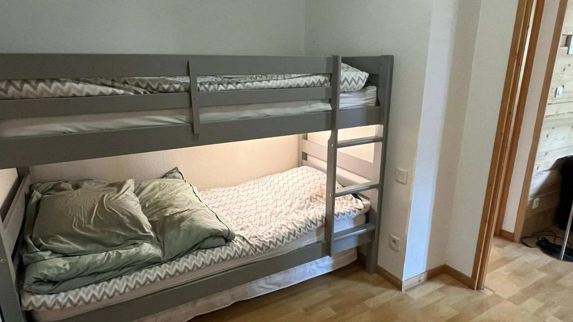 Charmant 2 Pieces Cabine Avec Parking Et Balcon - Residence Le Grand Tetras A Samoens - Fr-1-629-105